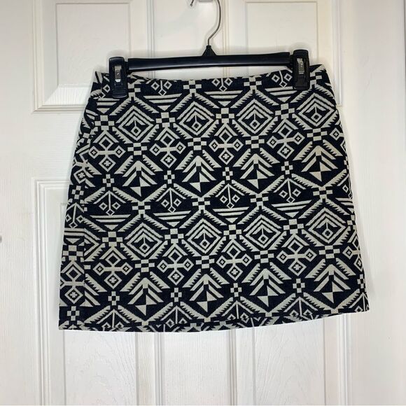 Divided by H&M Tribal Print Skirt Size 4 - Picture 1 of 11